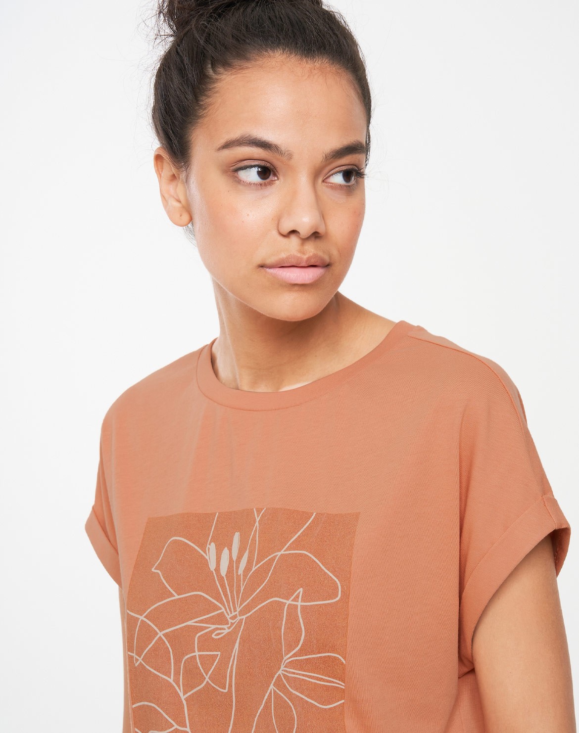 Cayenne Flower Lines T-Shirt